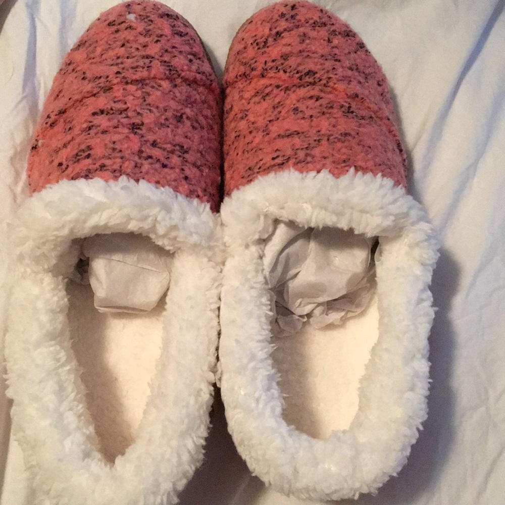 TOMS faded rose woolen women’s slippers